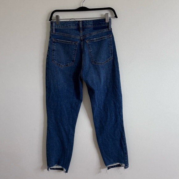 Abercrombie the Mom High Rise NWT jeans size 0/25 distressed! - Picture 3 of 4
